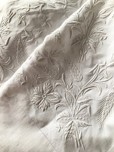 Sublime immense drap - , brodé