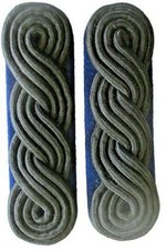 Paire d'épaulettes tressées