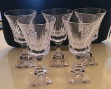 Verres En  Cristal De Sèvres