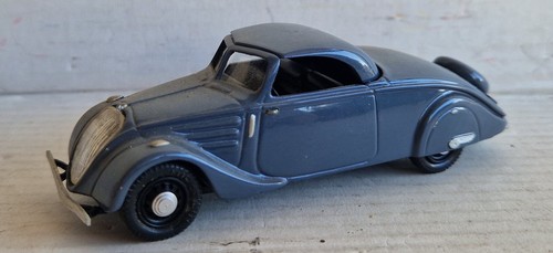 Tacot peugeot 402 - 1/43,