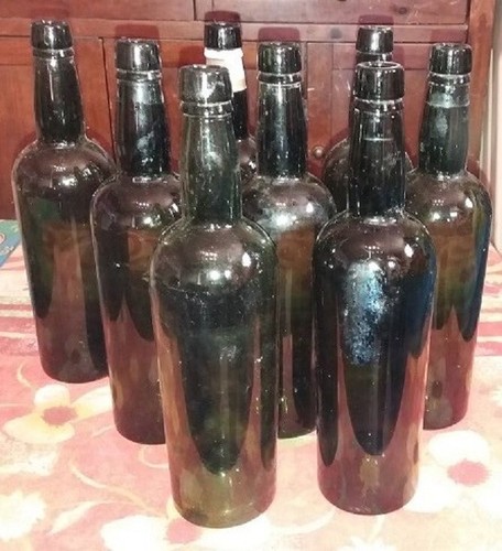 Anciennes bouteilles vide - 8,