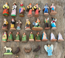 Lot de 28 Petits Santons