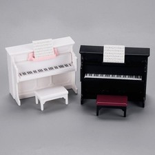 Piano pour maison de poupée
