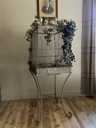 Cage oiseaux voliere - voliere, sur