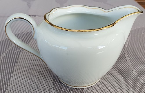 Pot lait porcelaine - en,