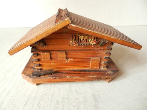 Chalet vintage boîte à - *,