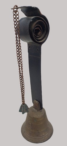 Ancienne cloche porte avec - porte,