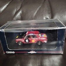 Ebbro 1:43 Nissan Bluebird 41C