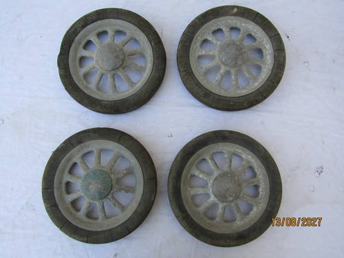 Lot 4 anciennes roues - 19..,
