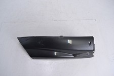 Carénage latéral droit