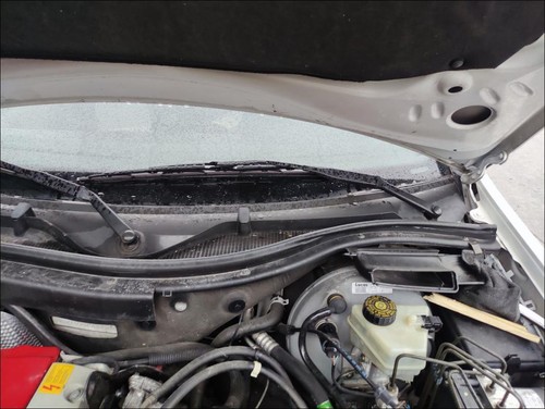 Moteur essuie glace avant