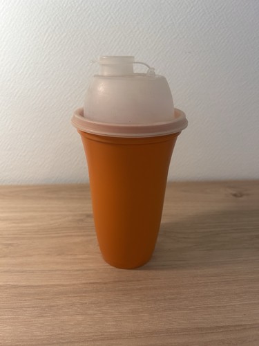 Tupperware shaker vinaigrette - tupperware,