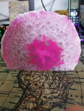 Pierre naturelle d'agate rose du Brésil