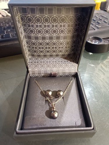 Parure collier boucles - +, d