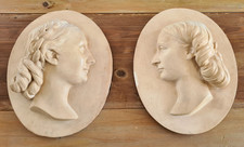 2 bas reliefs médaillon