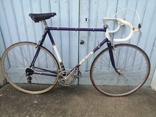 Vélo de course Bernard