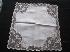 Ancien mouchoir en lin ,tulle
