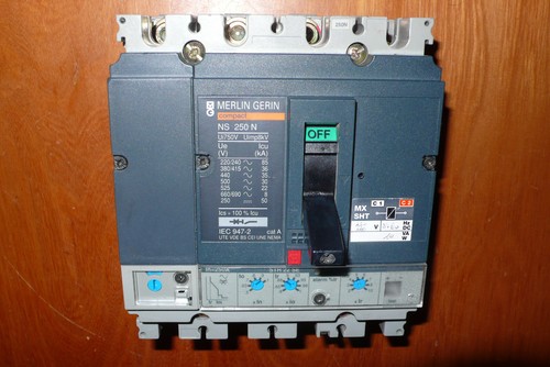 Compact ns250n merlin gerin - ns250n,