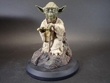 FIGURINE STARWARS ATTAKUS YODA