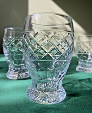 4 gobelets en cristal taillé