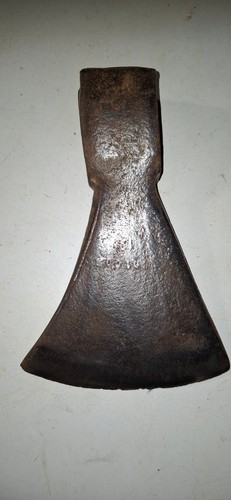Robuste hache estampillee - robuste,