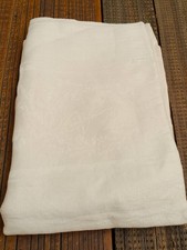 Rare drap de lit ancien brodé