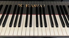 vends piano quard de queue