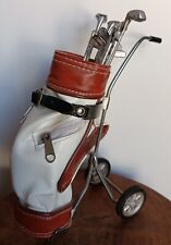 Vintage Caddie sac de golf miniature avec clubs  / agitateurs à cocktails -  C74