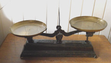 Balance ancienne fonte force 1 Kg gravée L. Pirotte plateaux cuivre Monogr. PT