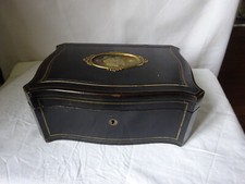 ANCIEN  COFFRET EN BOIS