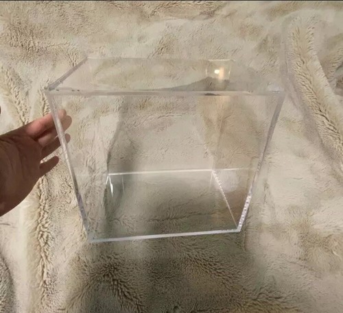 Gallon acrylic aquarium - 6,