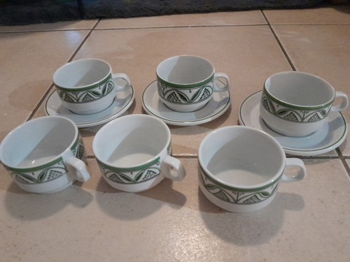 Lot tasses et 3 - lot,