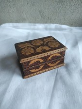 Petite Boite En Bois Sculpté