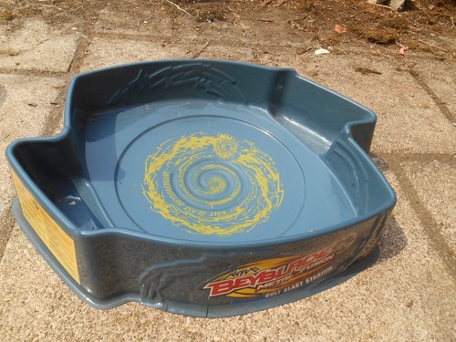 Jouet ancien beyblade - beyblade, toupie