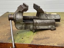 Etau d'établi URSUS - Ht maxi