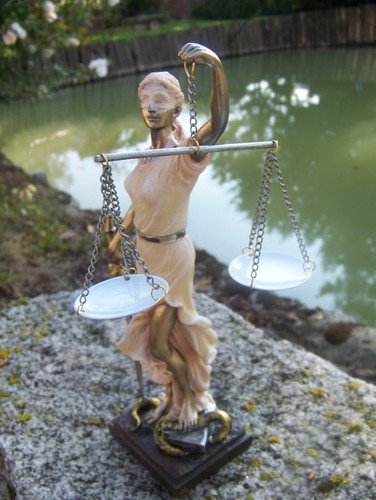 P523 figurine statuette - p523.23,