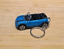 1/64 DIECAST MODEL CAR 2010 MINI COOPER S CABRIO KEYCHAIN KEYRING 