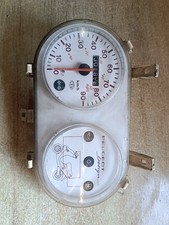 UN COMPTEUR TABLEAU DE BORD