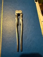 Ancien casse noix/noisettes à