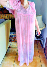 Robe style oriental décorée