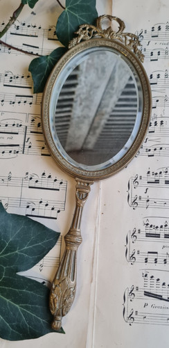 Ancien miroir face - ancien, a