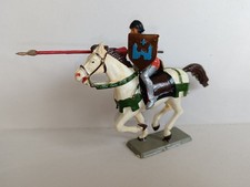 STARLUX moyen age (ref 6104