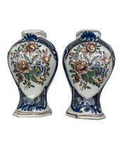 Paire de vases en faïence