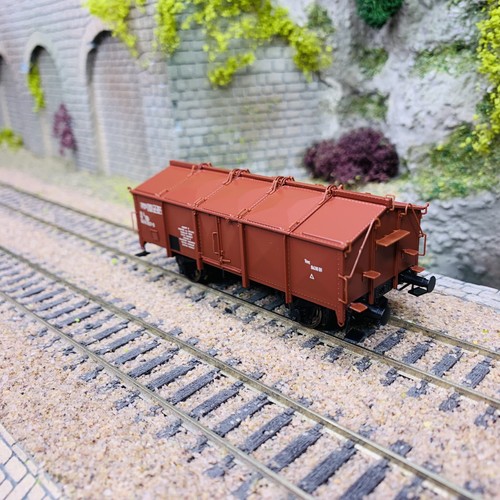 Wagon couvercle basculant - wagon,