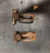 # 2 collier support de pompe