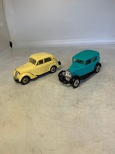 2 ANCIENNE VOITURE DE MARQUE