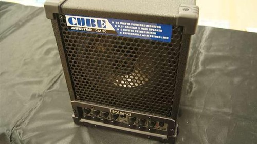Ampli moniteur cube portable