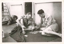 OLD PHOTOGRAPH ~1945 MILITARY CHECKERS GAME ON SHIP TO INDOCHINA