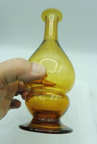 Carafe ancienne couleur - carafe, ambre