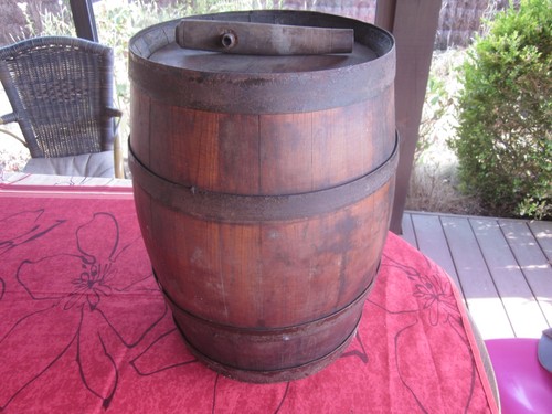 Ancien tonneau bois fer - ancien,